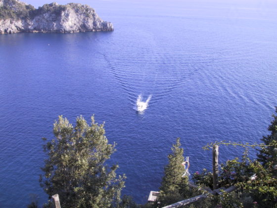 Amalfi impressioni-panorama del mare della grotta